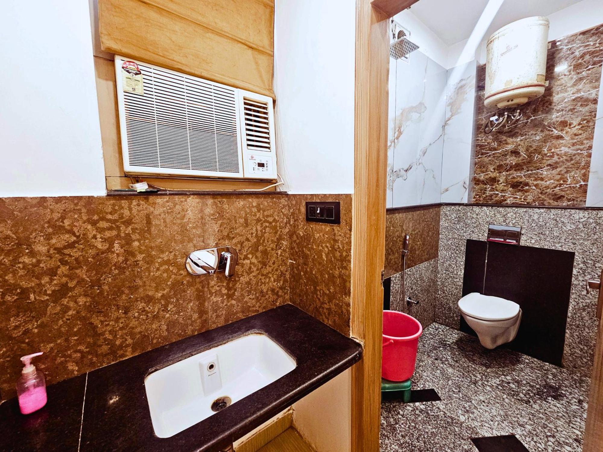 Bala Ji International Hotel 3*