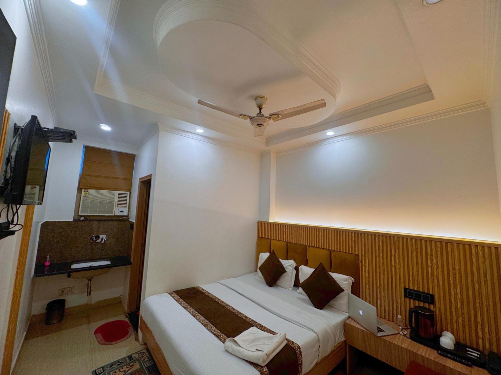 Bala Ji International Hotel New Delhi