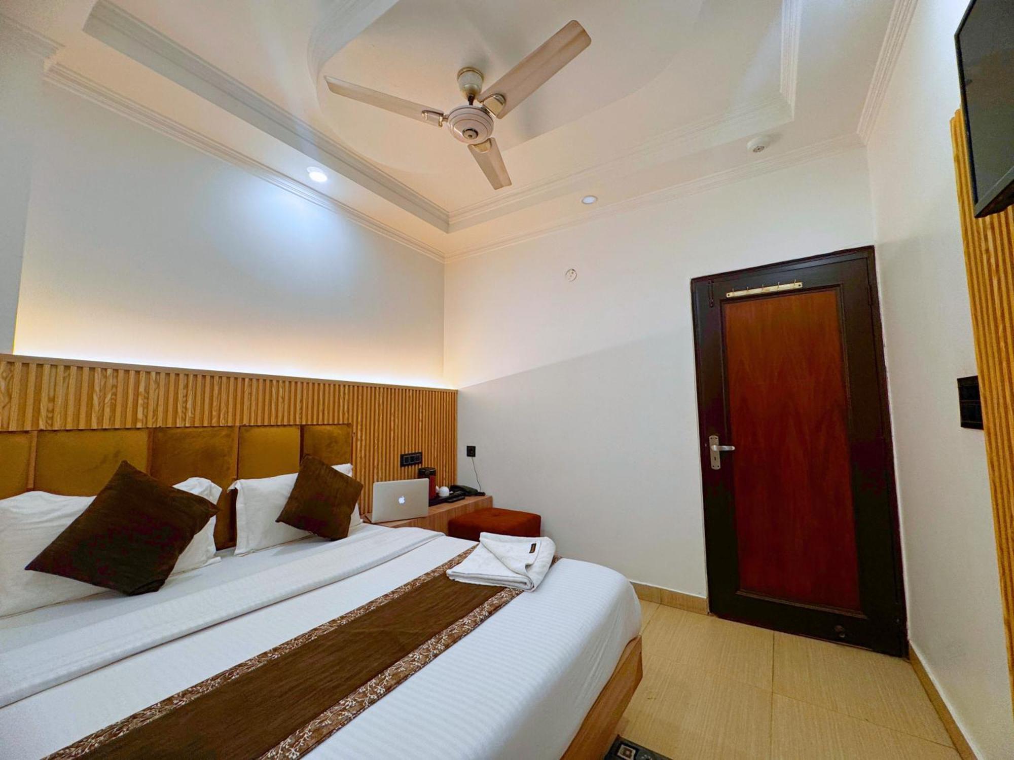 Bala Ji International Hotel New Delhi