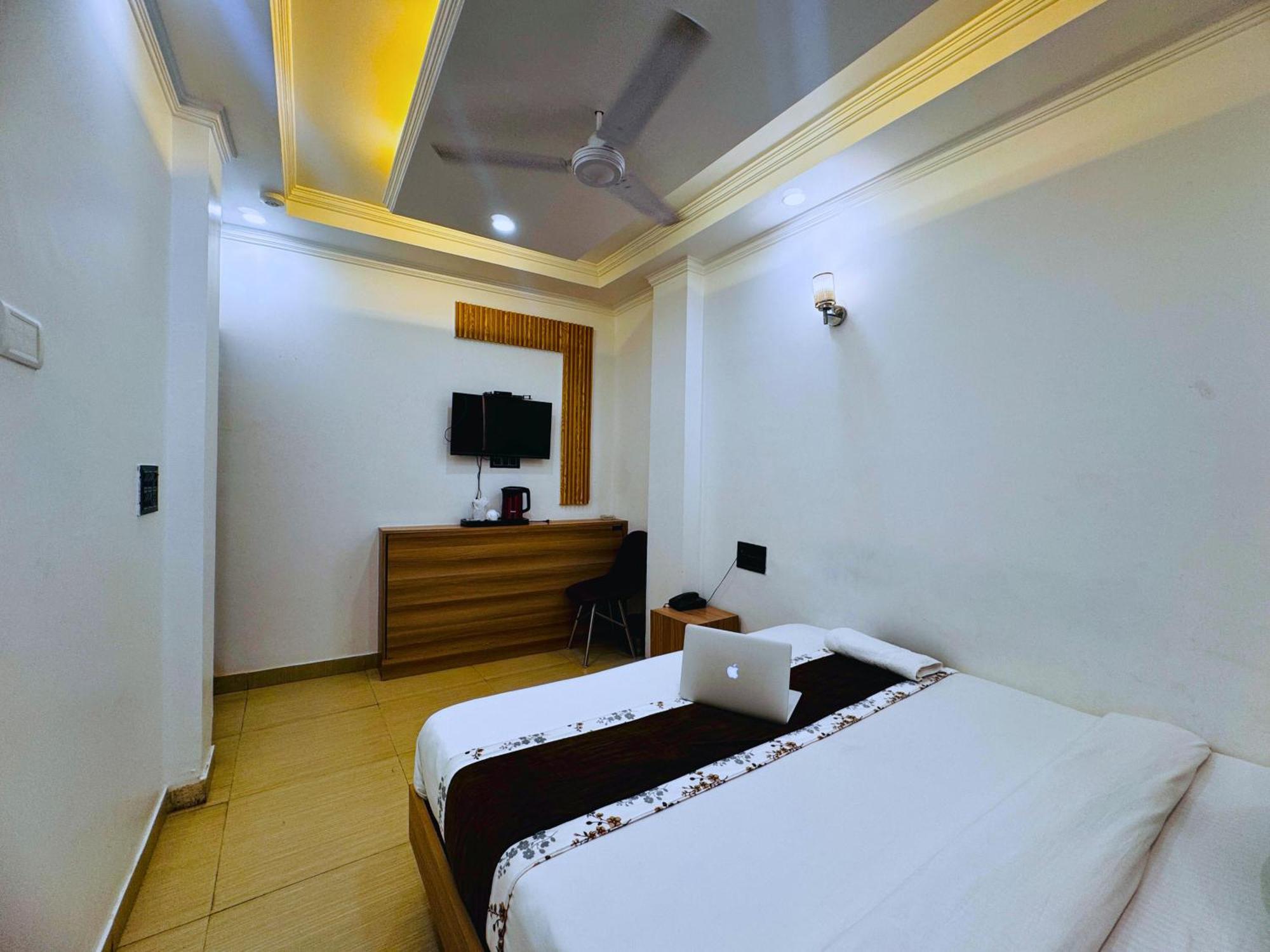Bala Ji International Hotel New Delhi